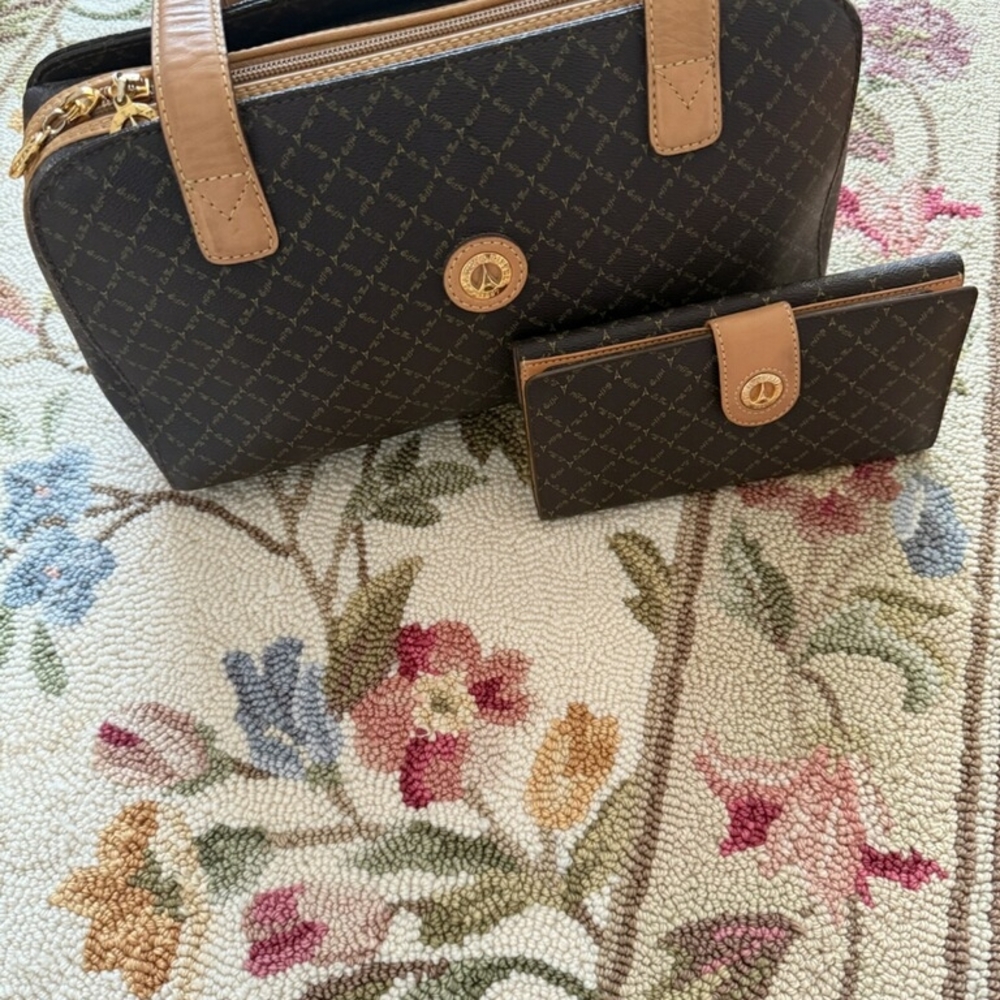 Chic Black and Tan Women's Laptop Bag and Wallet
